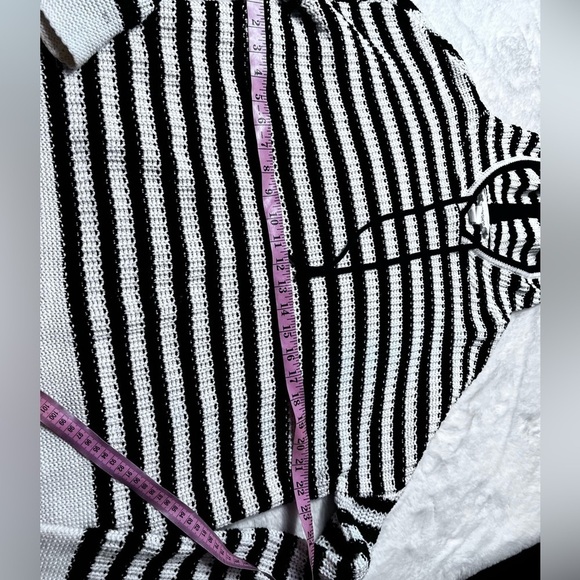 Workshop Republic black & white hooded sweater womens size large - Picture 4 of 6